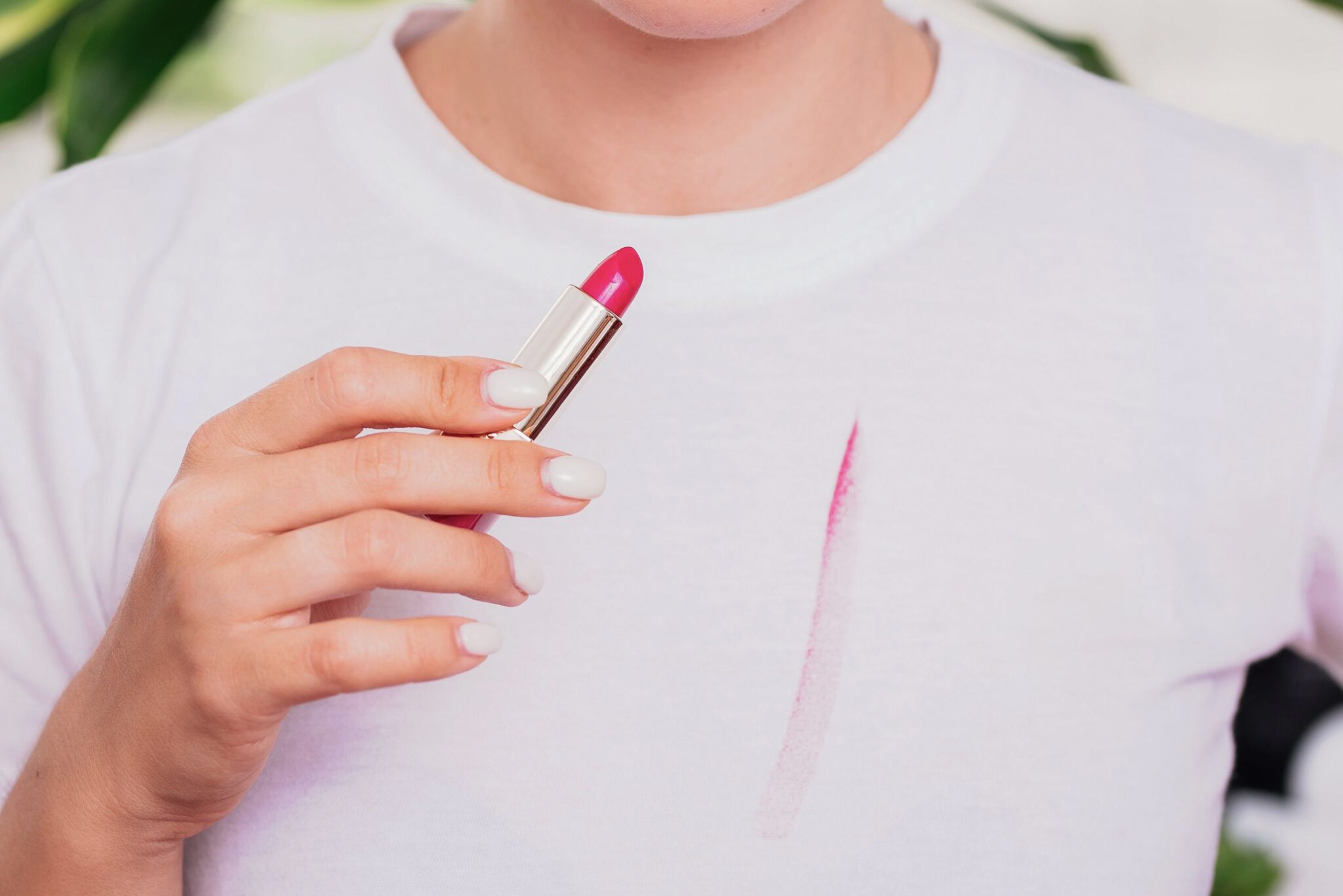 How to Remove Lipstick Stains from Clothes